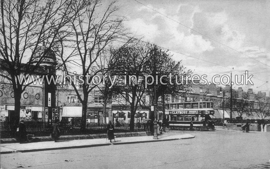 Seven Sisters Corner, Tottenham, London. c.1915